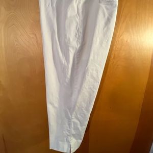 LIZ CLAIBORNE CAPRIS SIZE 12